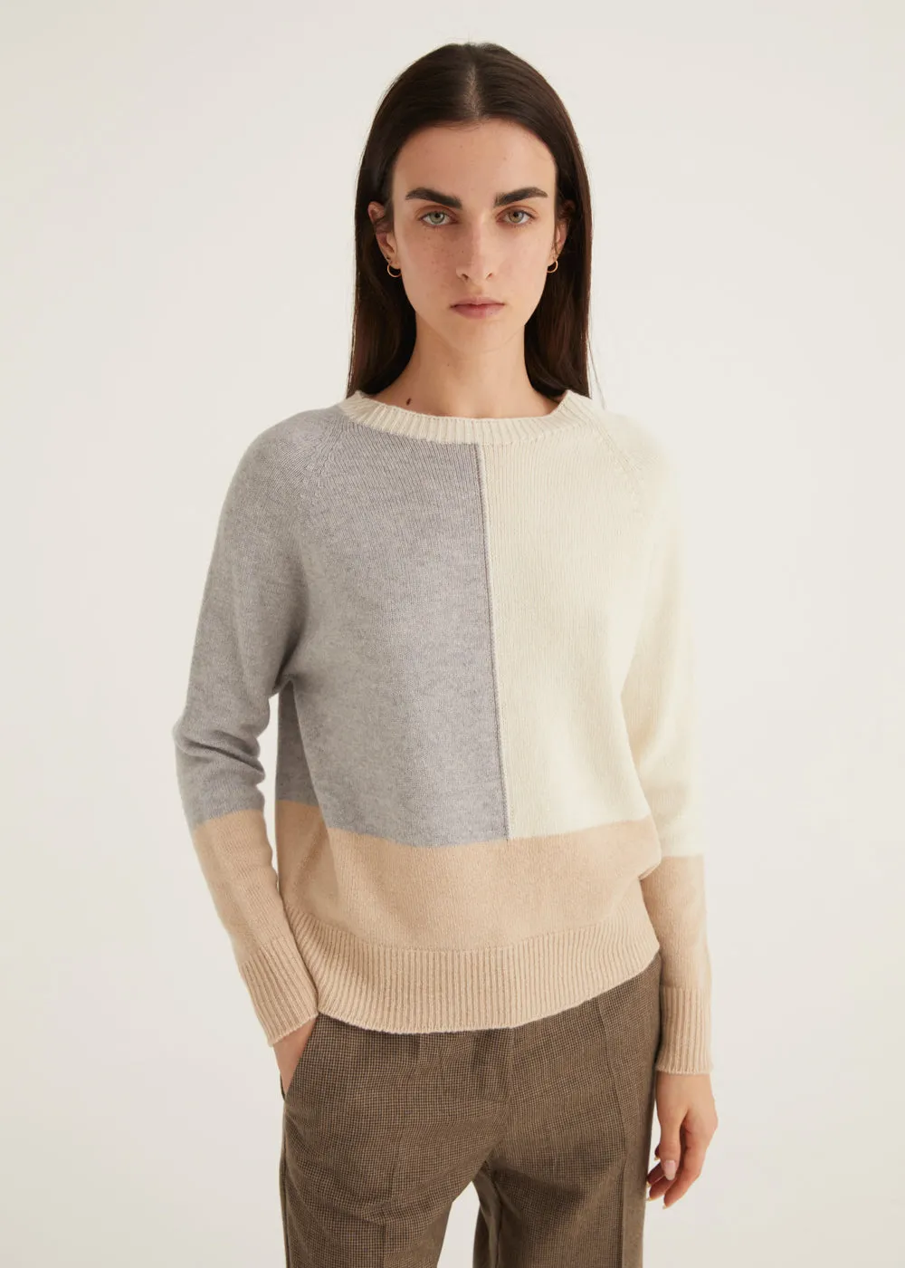 Color Block Seamless Sweater