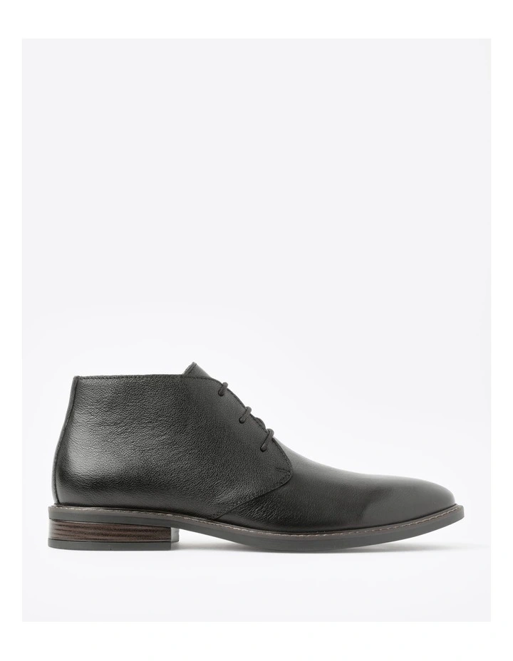 Flynn Chukka Boot in Black