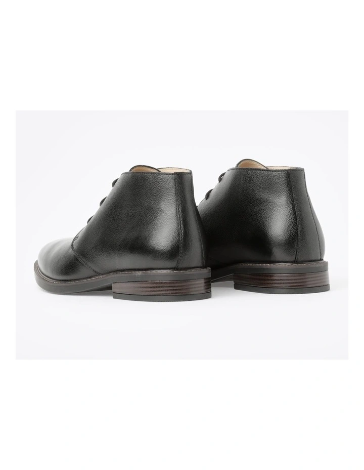 Flynn Chukka Boot in Black