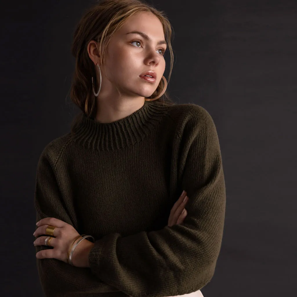 Merino Handknit Cropped Sweater - Olive Green