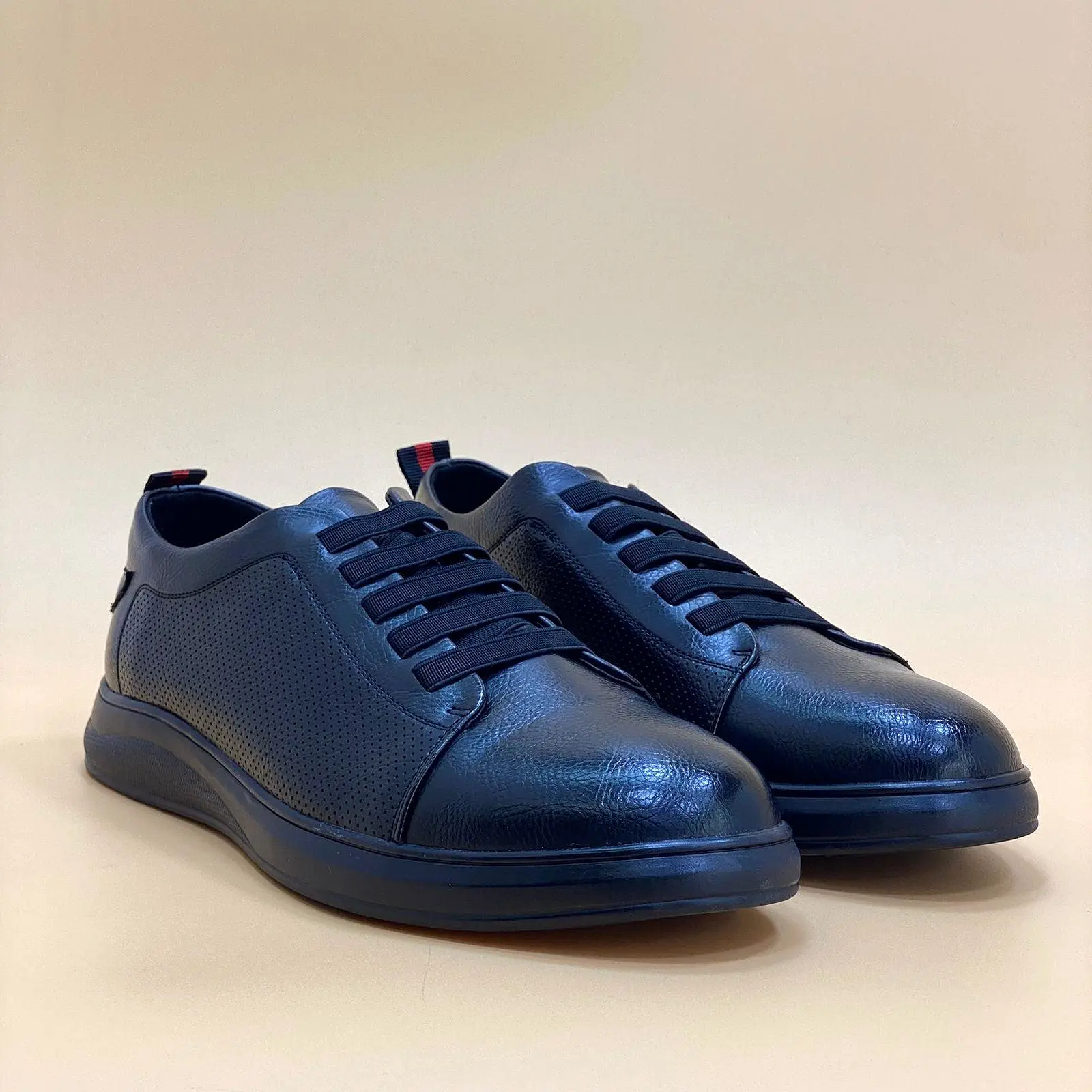 NEW ,  MEN SHOES  M97 , MADE IN CHINA