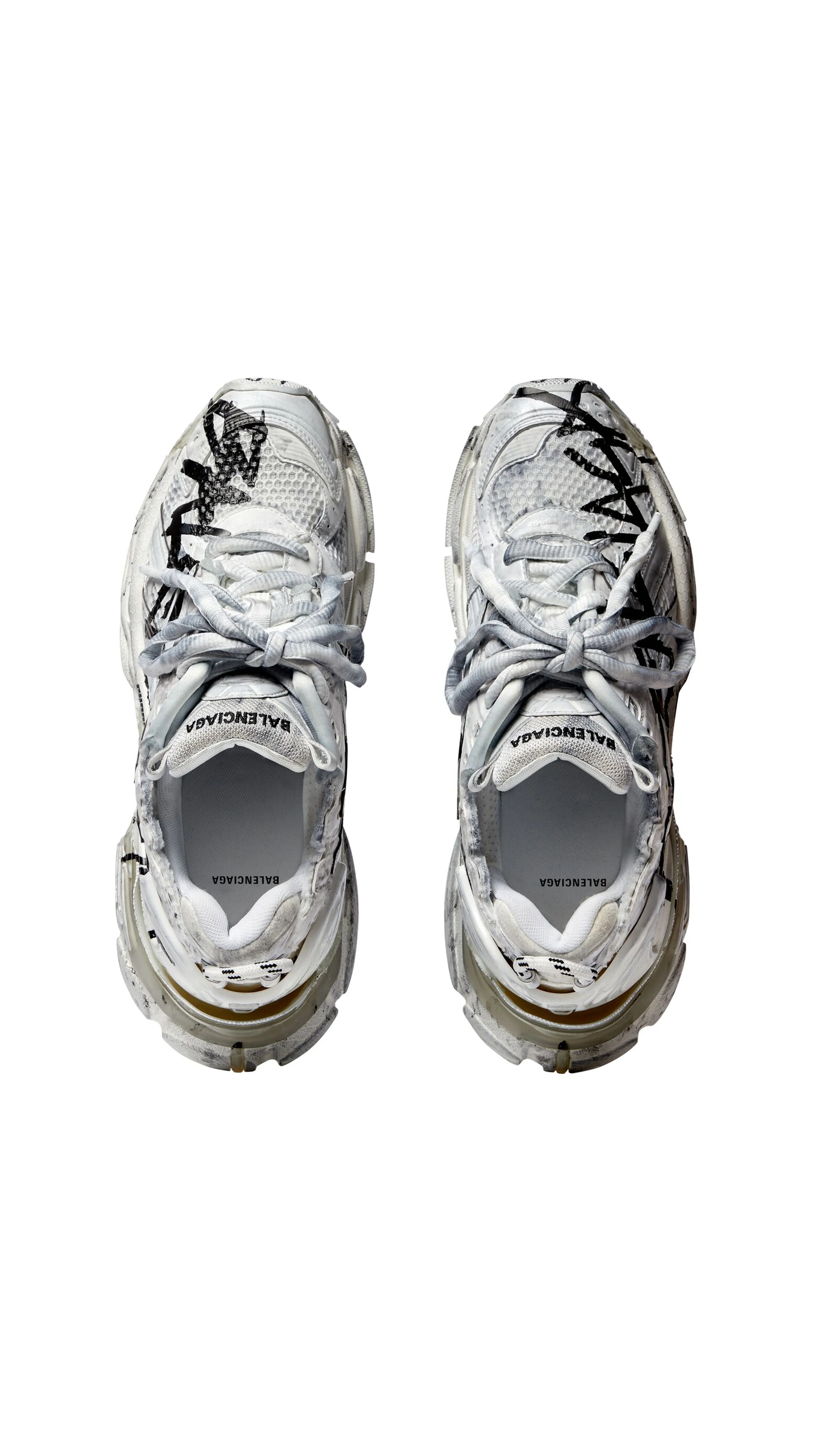 Runner Grafitti Sneaker - White/Black