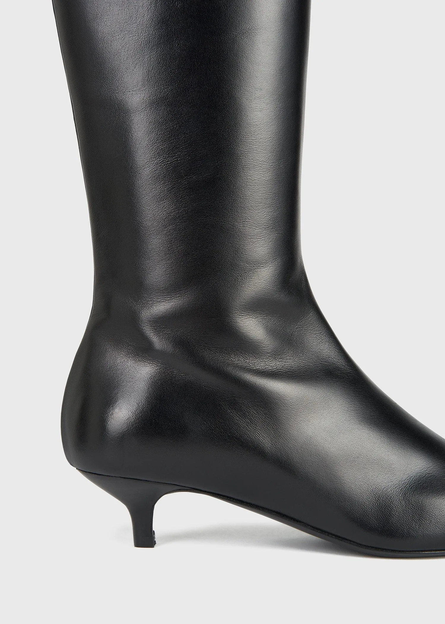 Slim leather-suede knee-high boots black