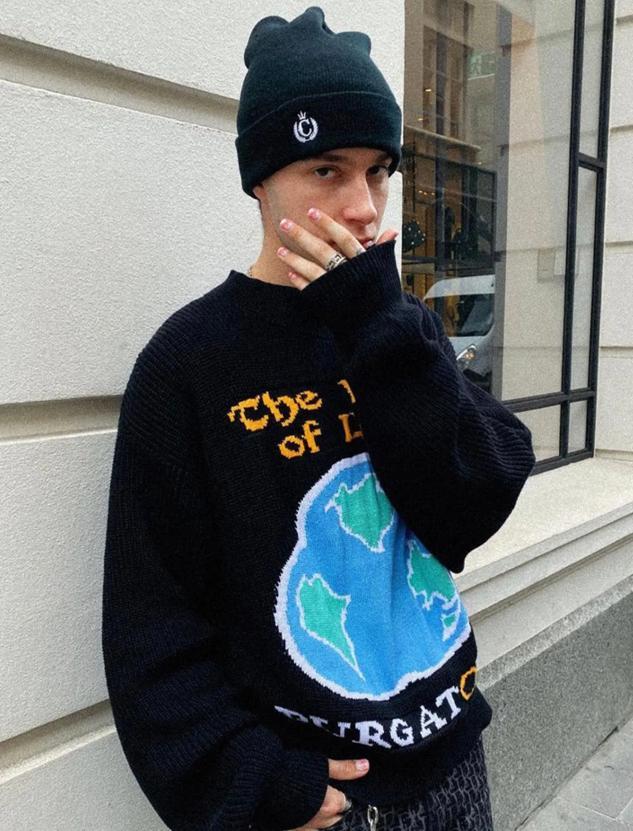 VIRTUE OF LOVE CREWNECK SWEATER - BLACK